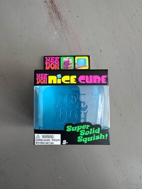 NeeDoh Nice Cube Super Solid Squish - Blue